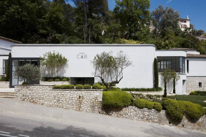 Vue de la façade de la Fondation CAB